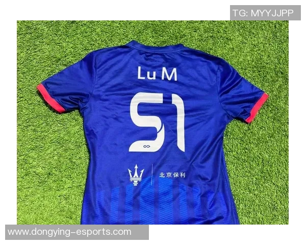 足球明星人像挂件创意设计精选完美呈现足球文化与个性风采